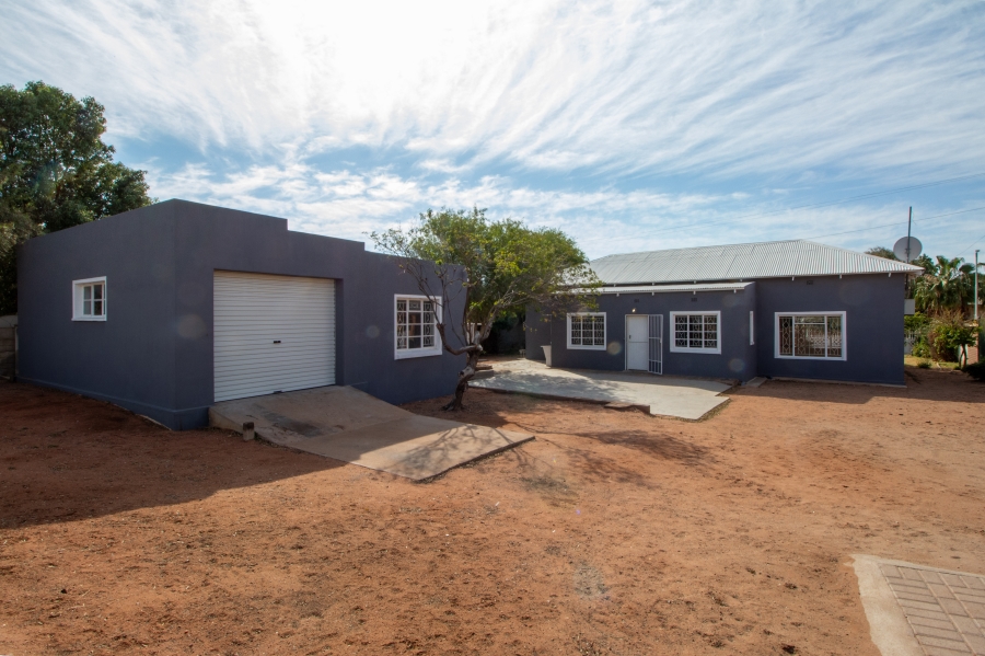 3 Bedroom Property for Sale in Die Rand Northern Cape